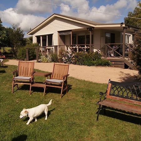 Emerald Hills Cottage Koonwarra Exterior photo